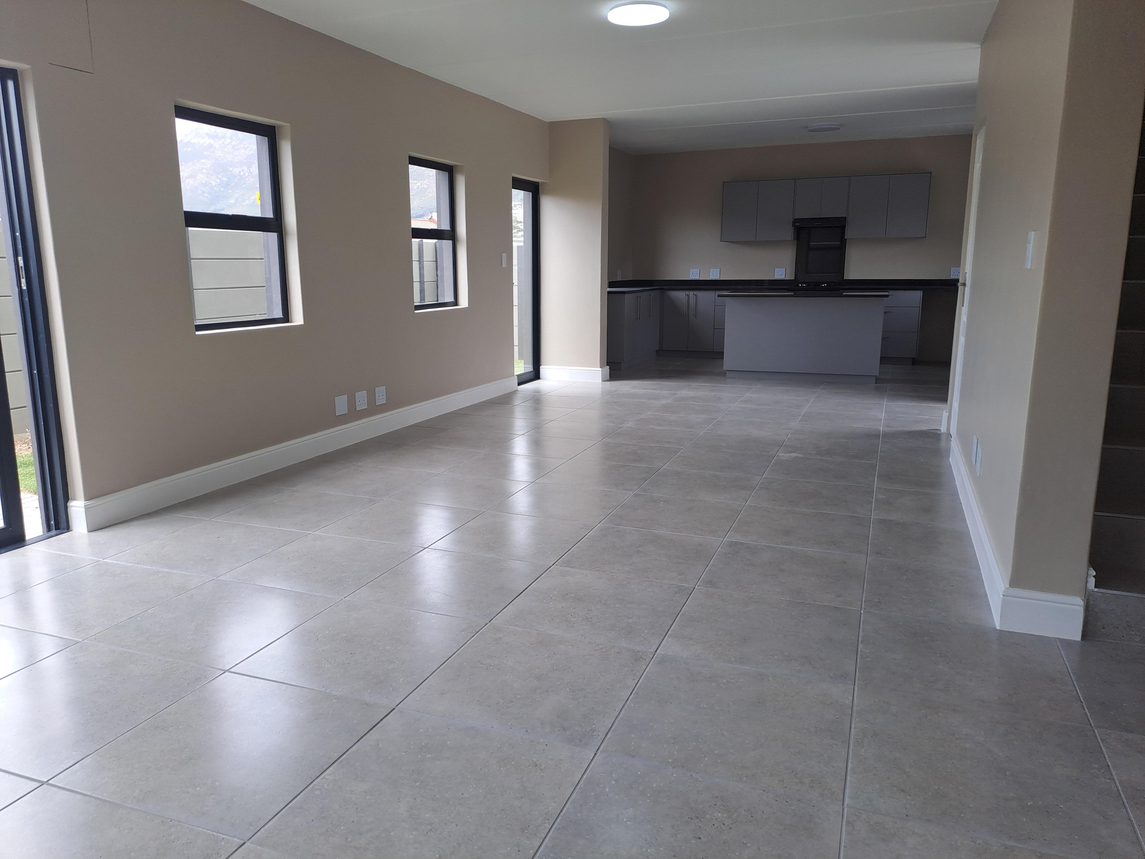 3 Bedroom Property for Sale in Sea Breeze Western Cape